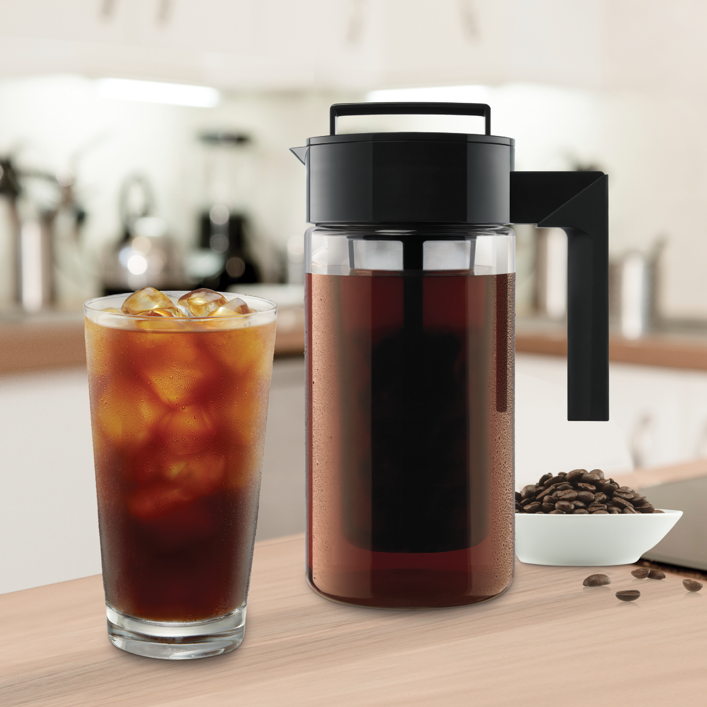 cold-brew-coffee-maker-n0 10310-ColdBrewCoffeeMaker-1qt-lifestyle2.png