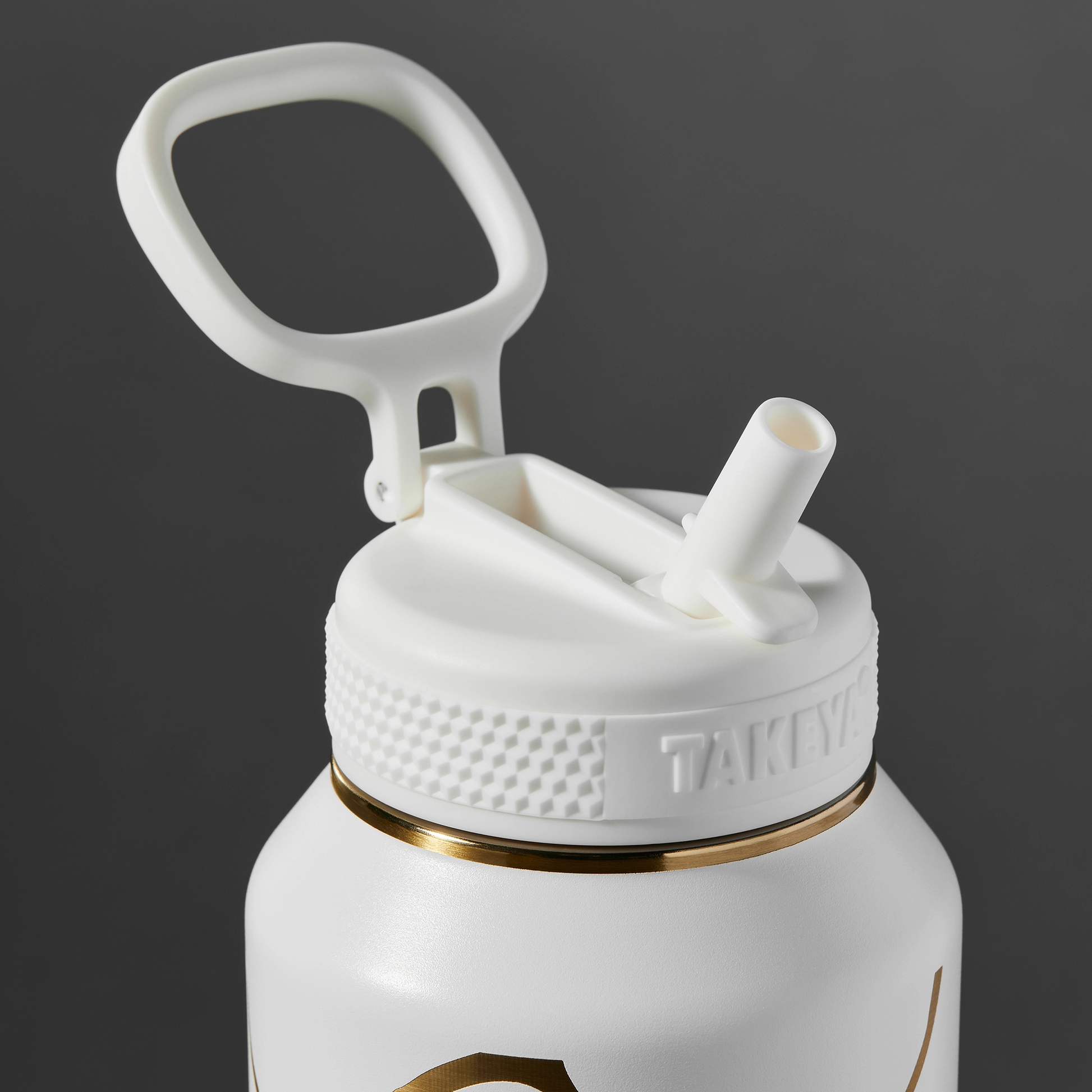 kintsugi-water-bottle-with-straw-lid-a6 51389-TK_HO25_Kintsugi_Takeya9271.png